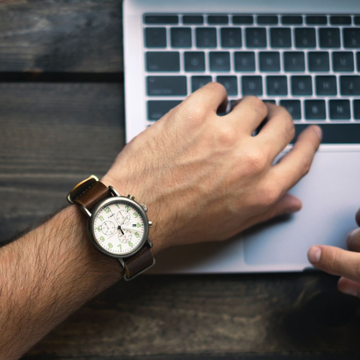 Photo by a href=httpsunsplash.com@bradneatheryutm_source=unsplash&utm_medium=referral&utm_content=creditCopyTextBrad Neatherya on a href=httpsunsplash.comsphotoswork-timeutm_source=unsplash&u Arbeitszeit aktuell